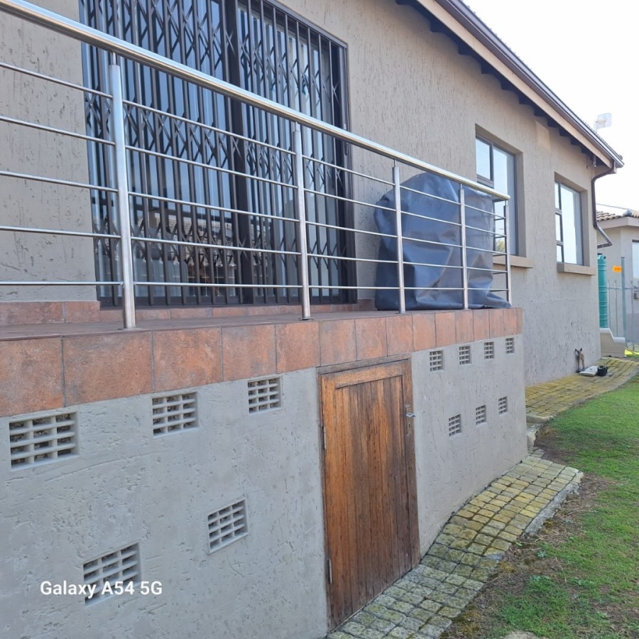 3 Bedroom Property for Sale in Seemeeu Park Western Cape